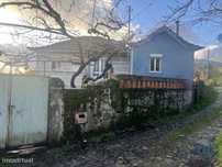 Casa / Villa T3 em Santa Cruz da Trapa e São Cristóvão de Lafões de 18