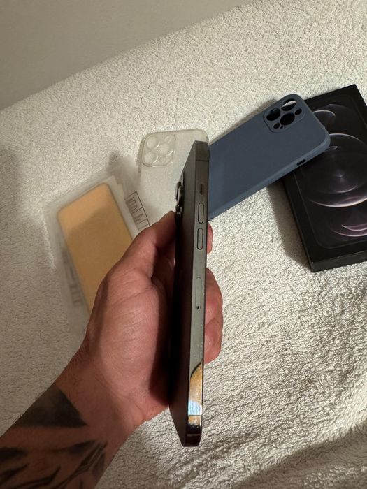 Iphone 12 pro max 256g em otimo estado