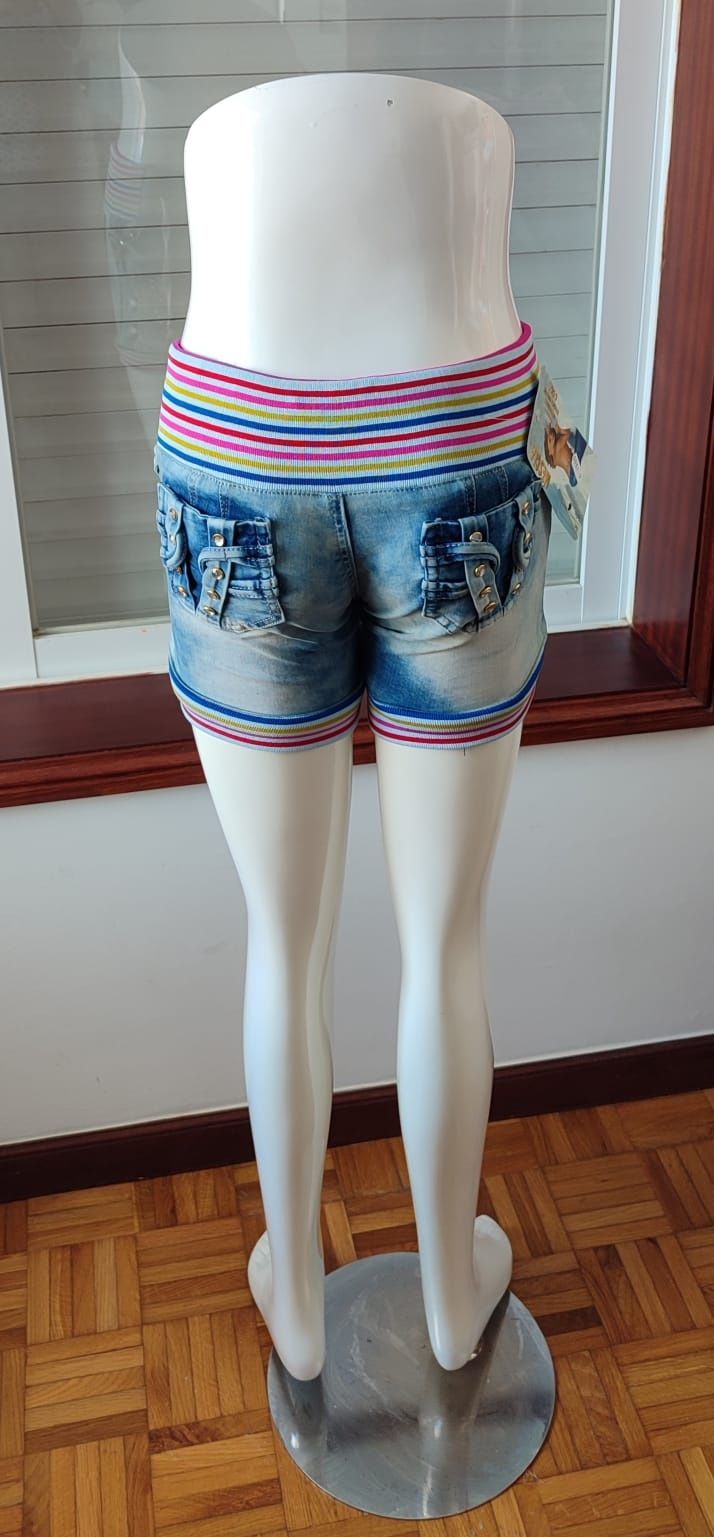 Calções de ganga Mescla, Push-Up - Novo 

- Talla 6 (S)

Os portes são