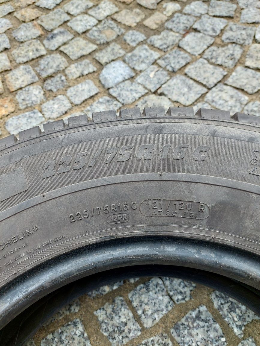 Opony Michelin 225/75/16C.  6sztuk Iveco