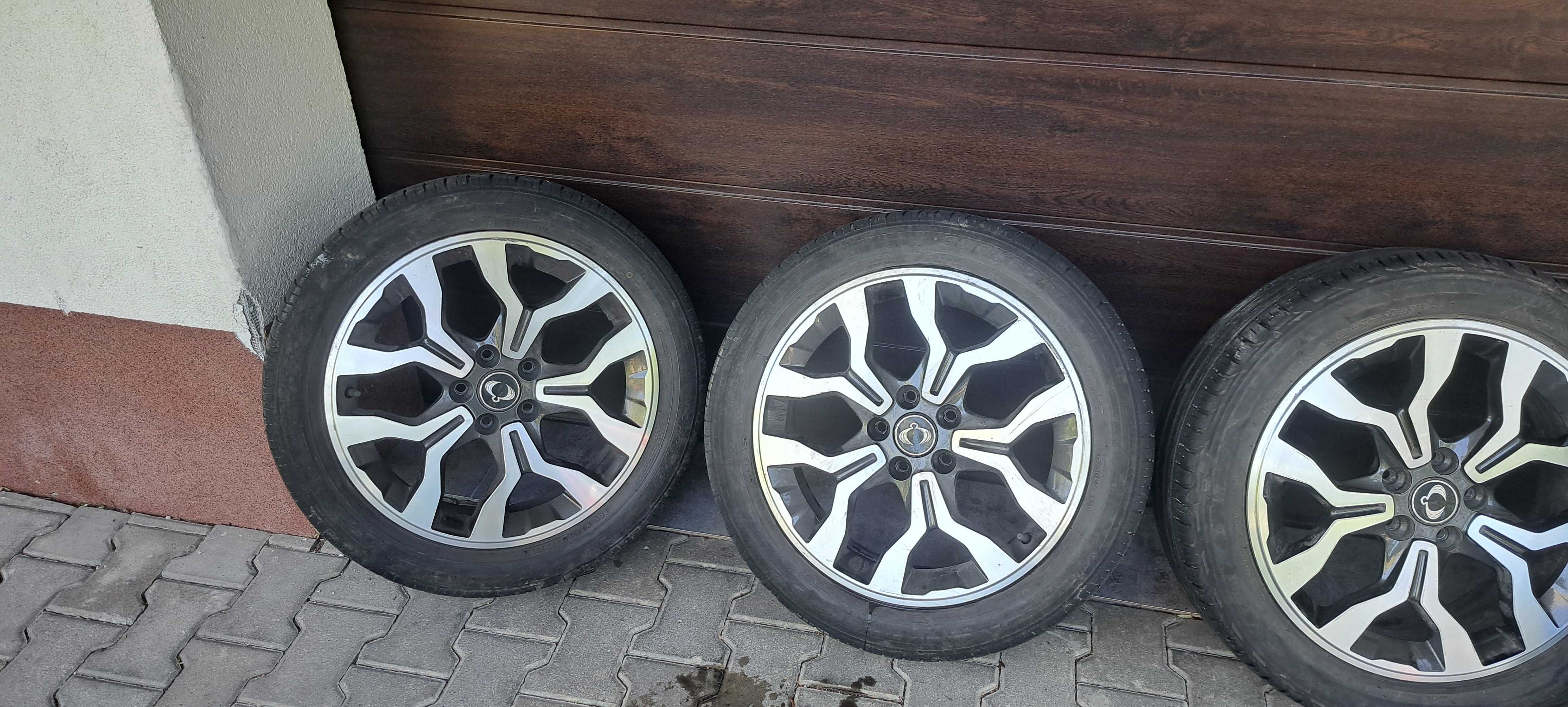 Felgi z oponami 18' 5×112 Ssang Yong