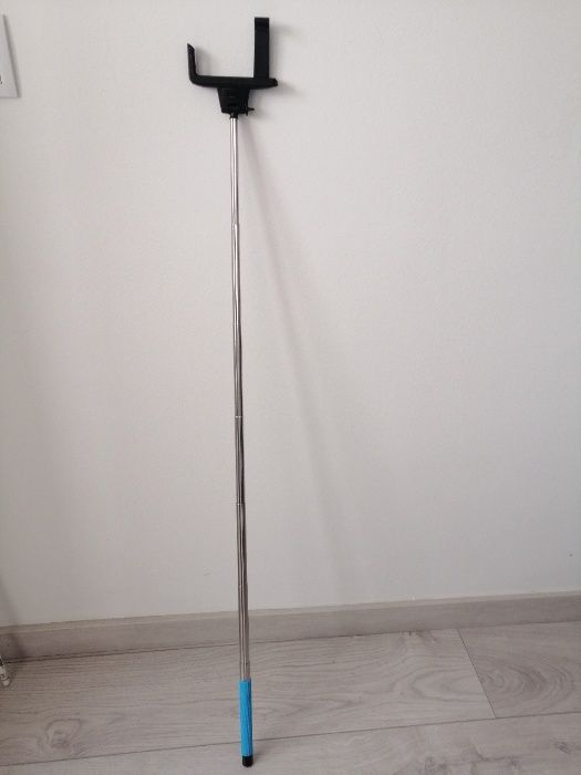 Selfie Stick extensivél com cabo de 110cm