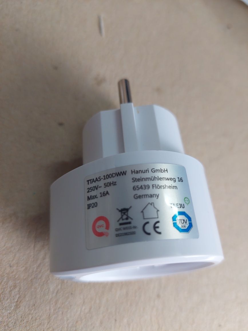 Komplet 4x Adapter Schuko z lampką LED zabezpieczenie ochrona dla dzie