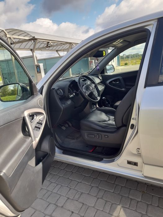 Продам авто в хорошому стані детально за номером телефону