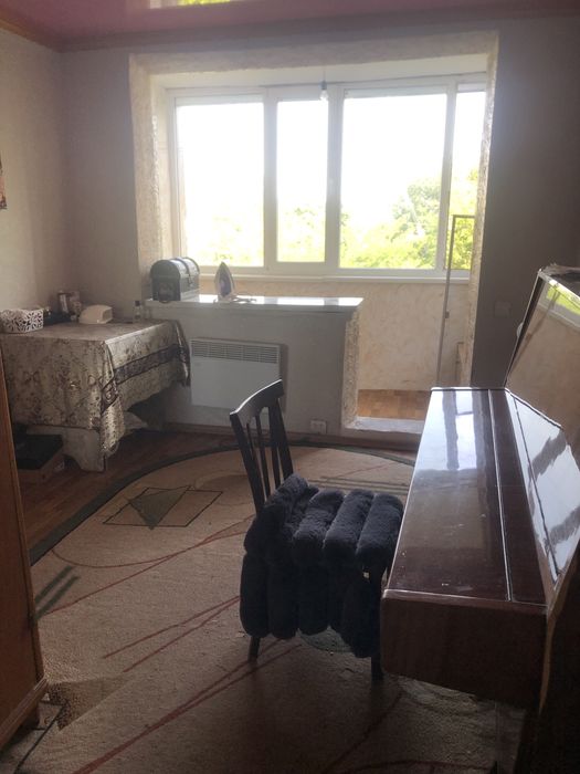 Продається дохкімнатна квартира без меблів ( в аренду не здається)