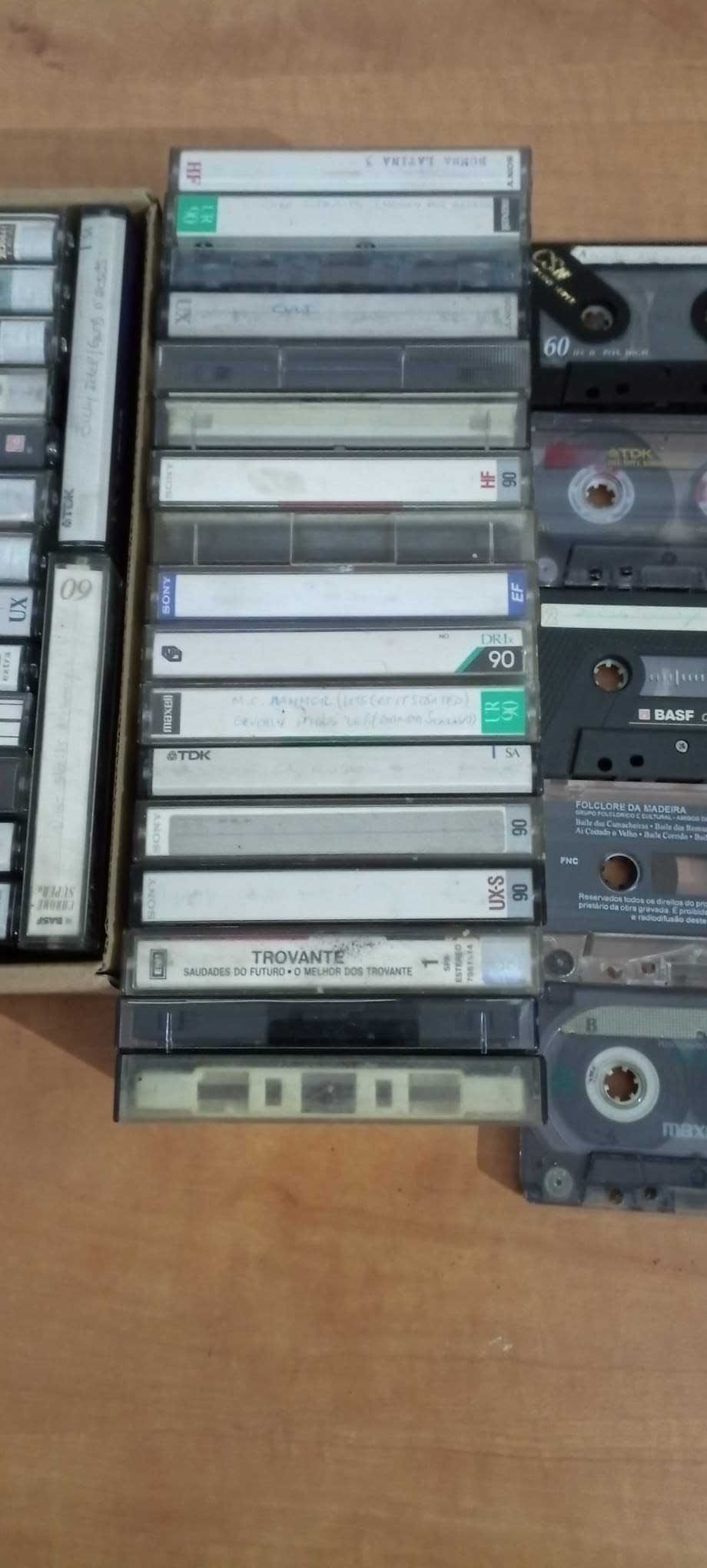 Lote de 47 cassetes áudio música diversa