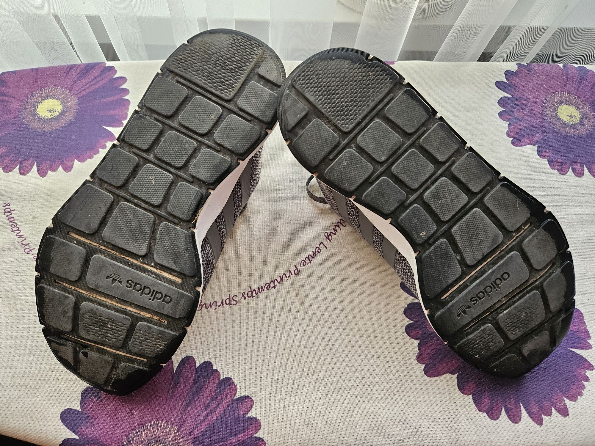 Adidas Swift Run r.42