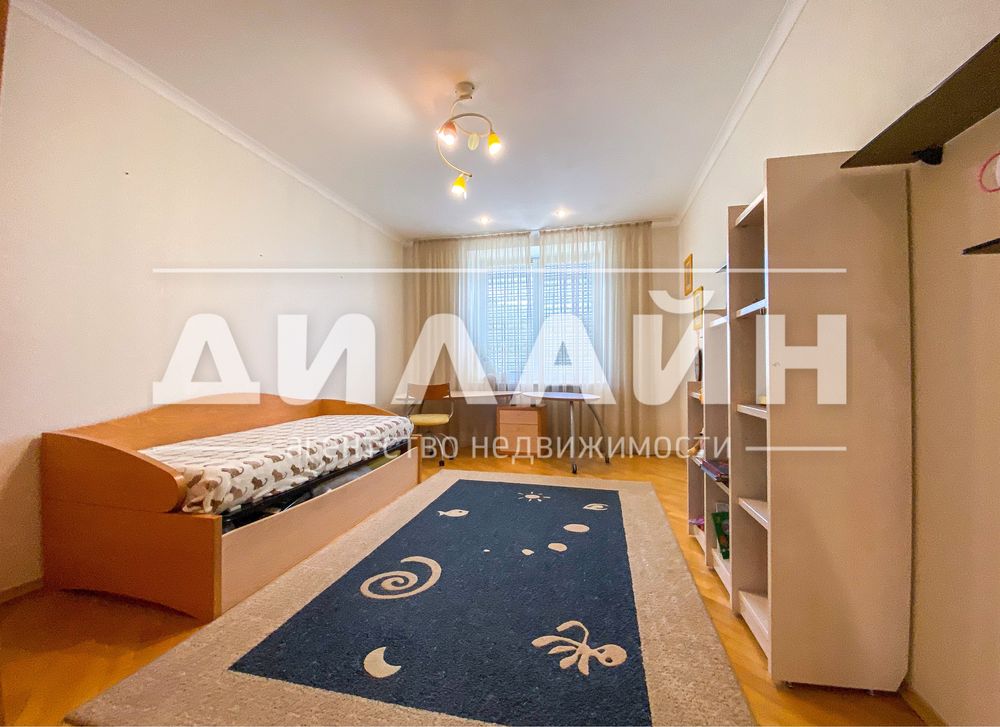 4-кімнатна, 120 м², вул. Олександрівська