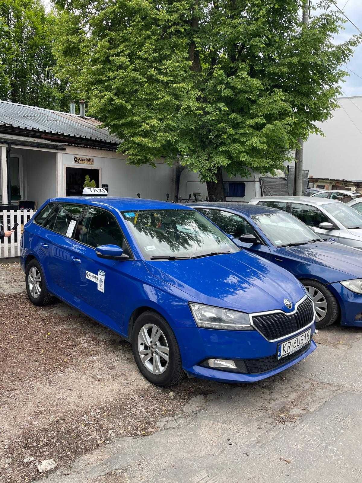 Wynajem samochodu TAXI z licencją UBER/BOLT/FREENOW Fabia LPG, Prius