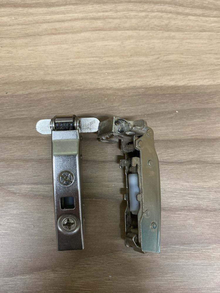Мебельная  петля Hettich