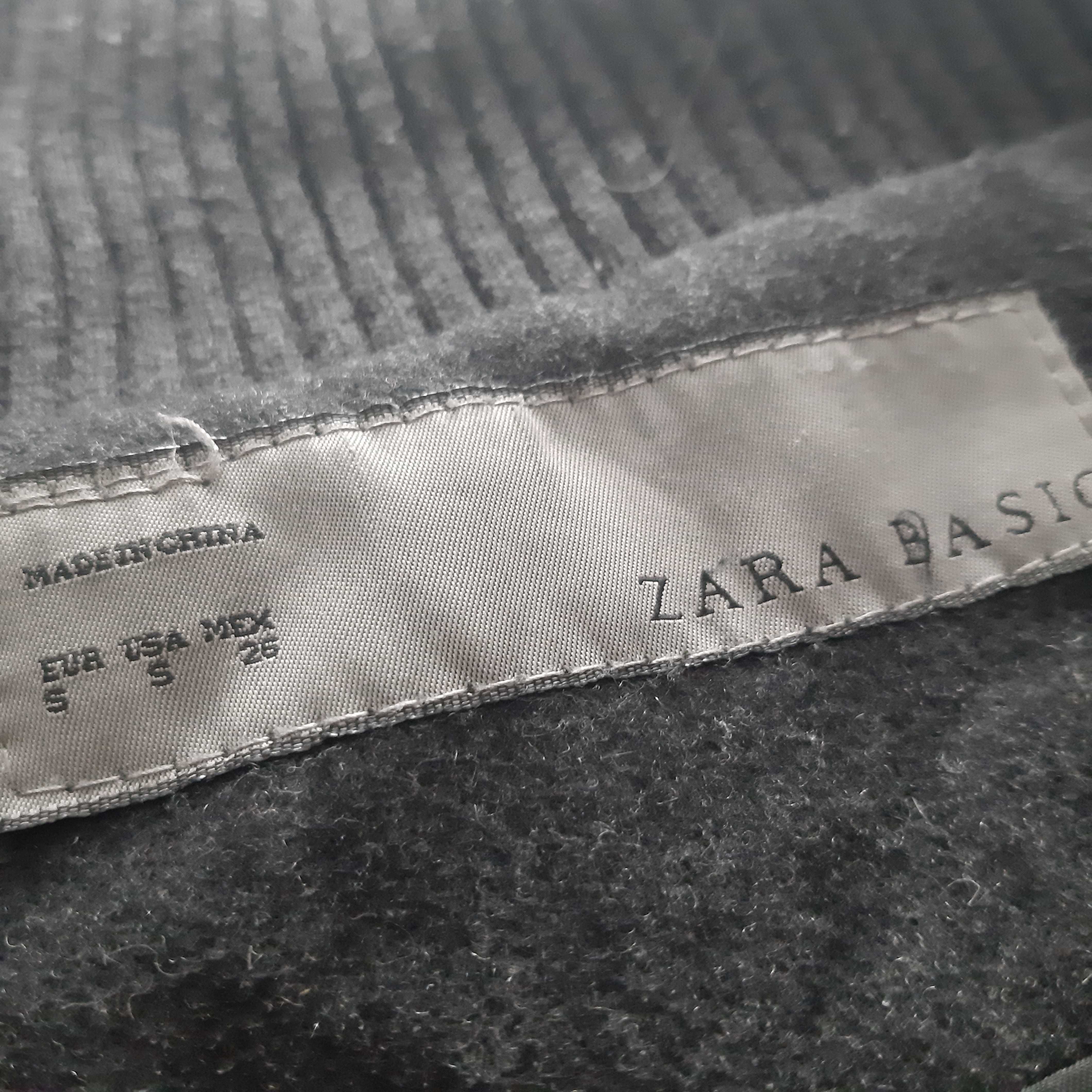 Casaco cinza escuro da Zara