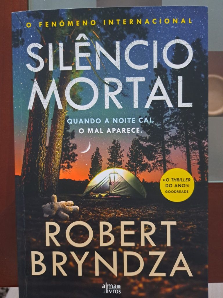 Livro "Silêncio Mortal" Robert Bryndza