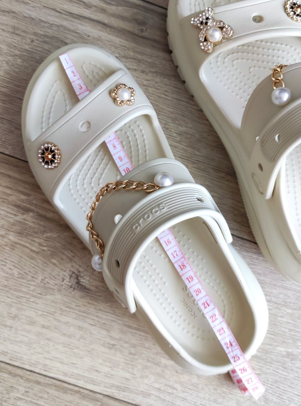 Sandały na koturnie Crocs Mega Crush rozm. 36/37