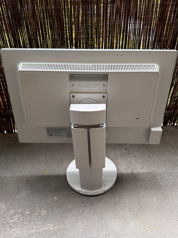 Monitor 24” Nec EA243WM