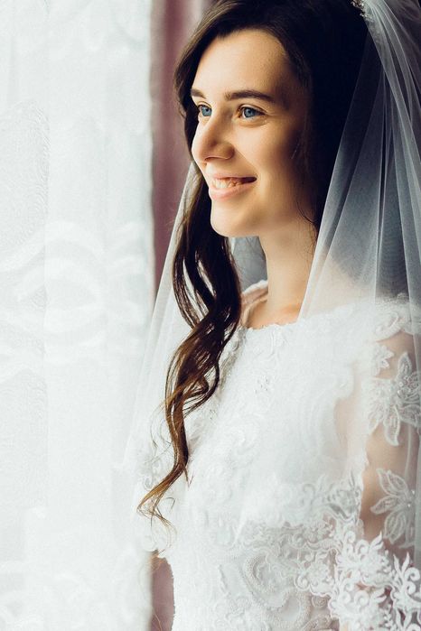 Дуже гарна та ніжна весільна сукня