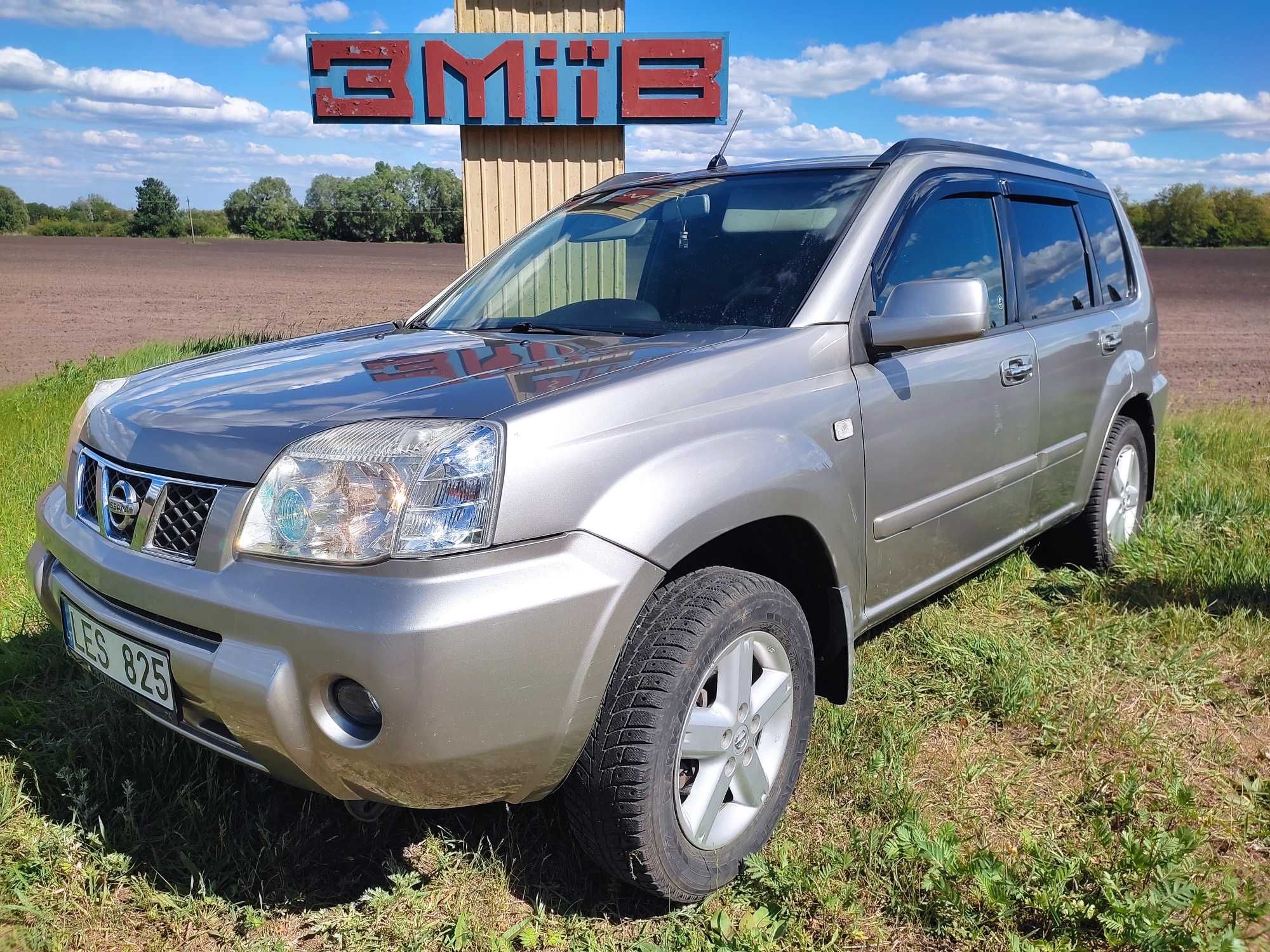 Позашляховик Nissan X-Trail 2.2 Дизель Повний привід 4WD