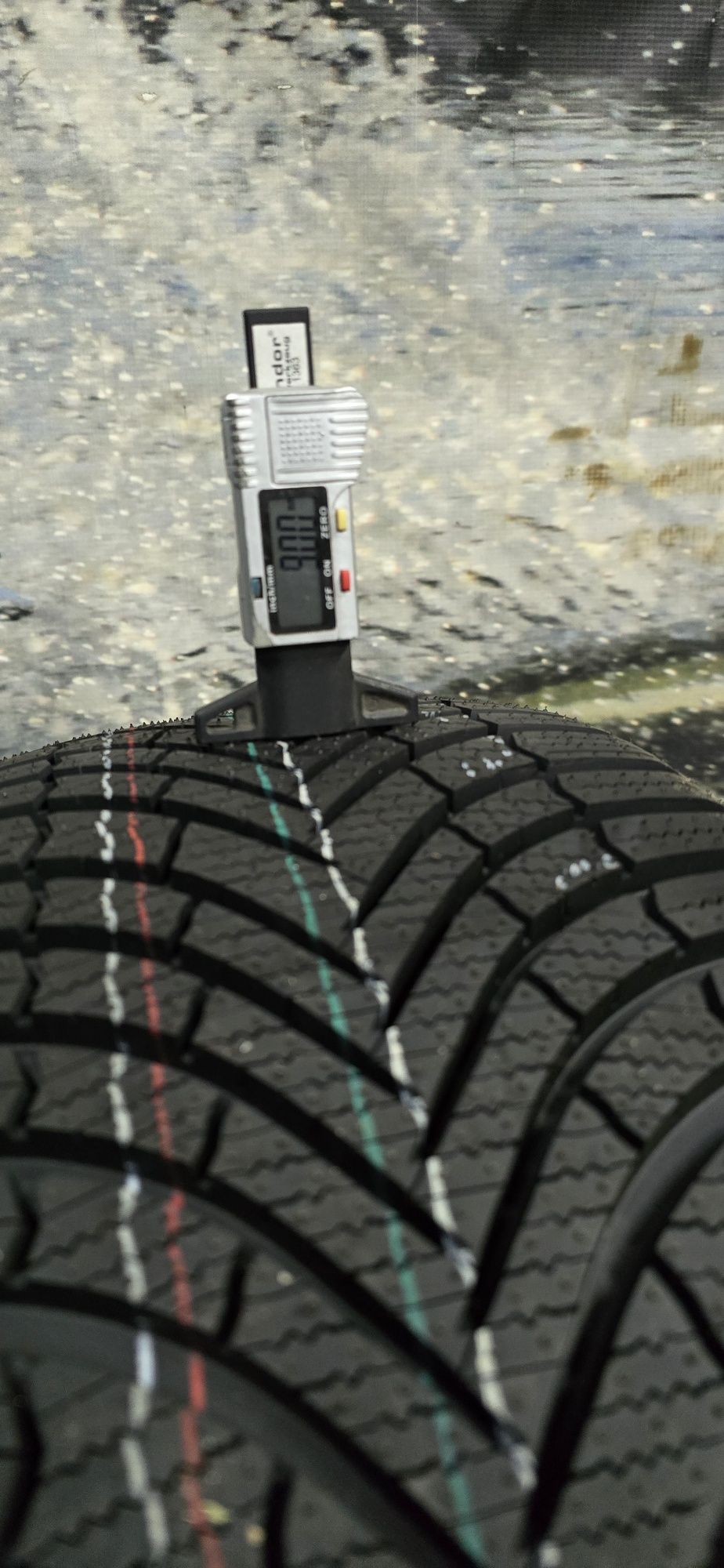 E23 2 x 245/45r18 Giti Winter W2 100V XL opony zimowe nowe
