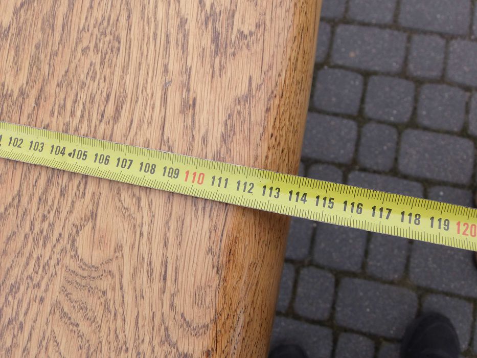 Ładny stół dębowy owalny