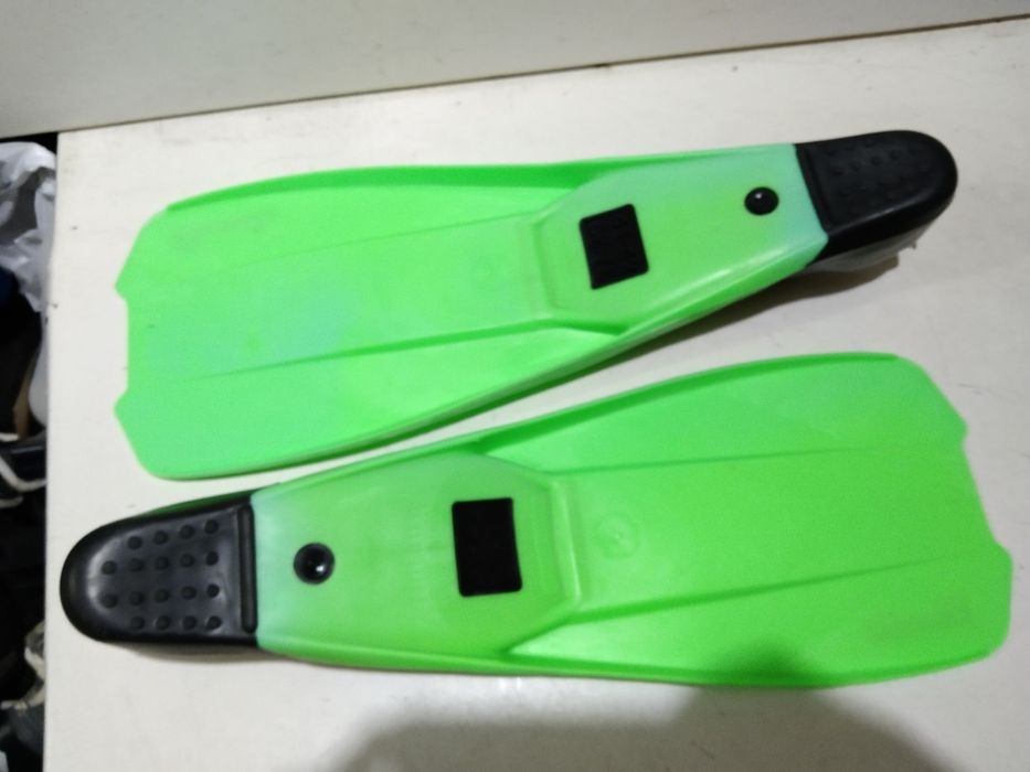 Płetwy do pływania MARES rozmiar M 41-42