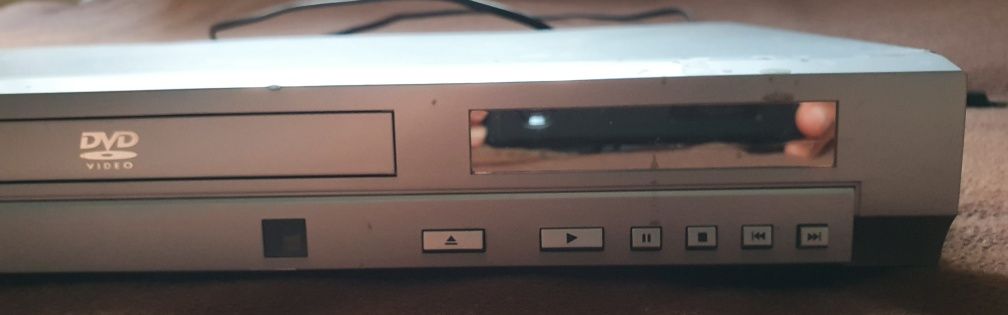 ODTWARZACZ DVD Grundig Livance GDP 2300/2