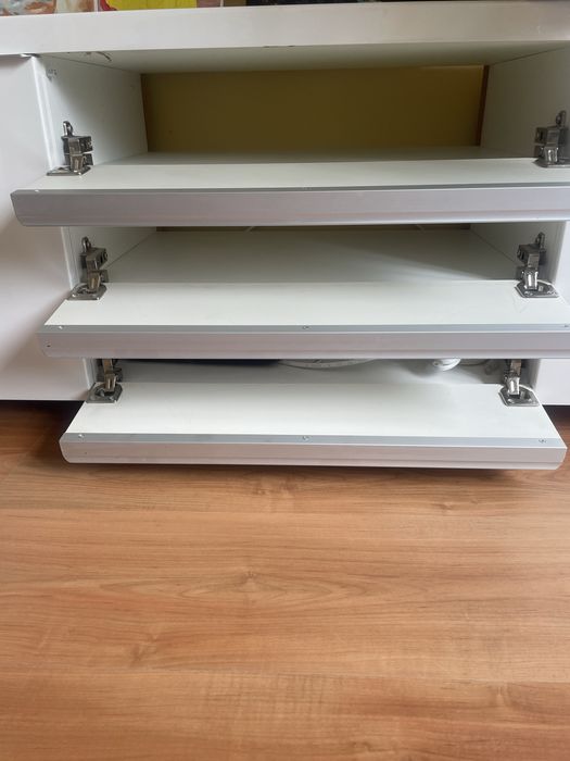 Szafka pod telewizor BESTÅ BURS N, biały połysk, IKEA