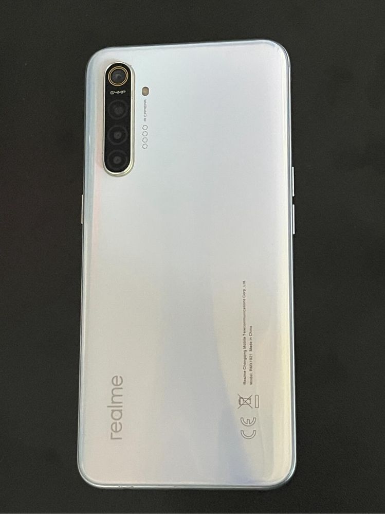 Realme XT 8/128 гарний стан