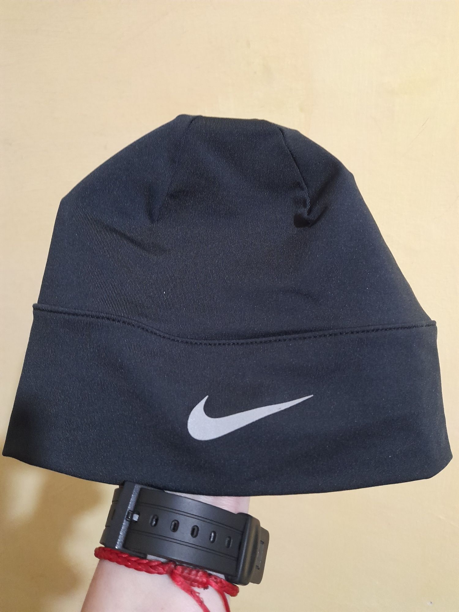 Оригінальна спортивна шапка Nike