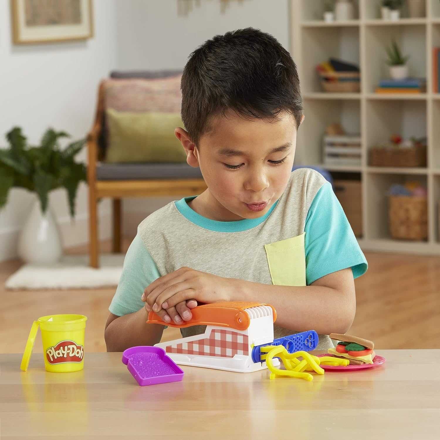 Play-Doh Kitchen Fun Factory F3629 Hasbro Плей До Весела Фабрика
