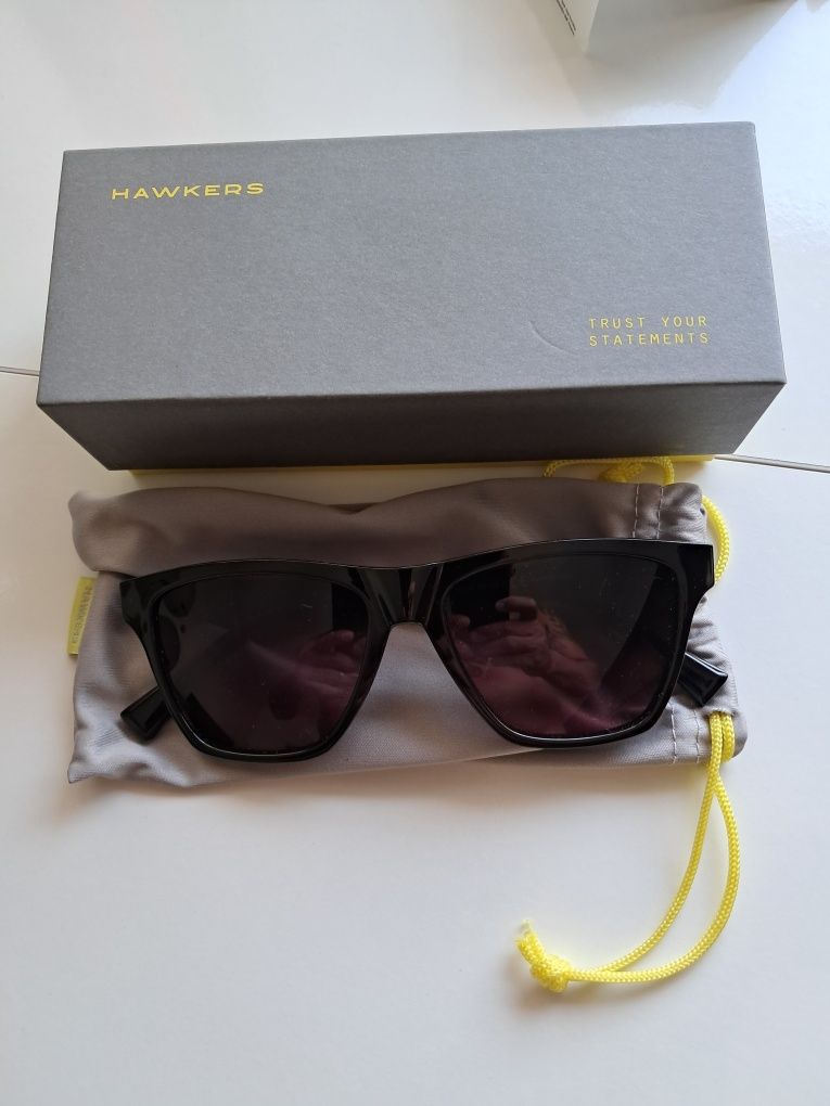 Oculos escuros HAWKERS