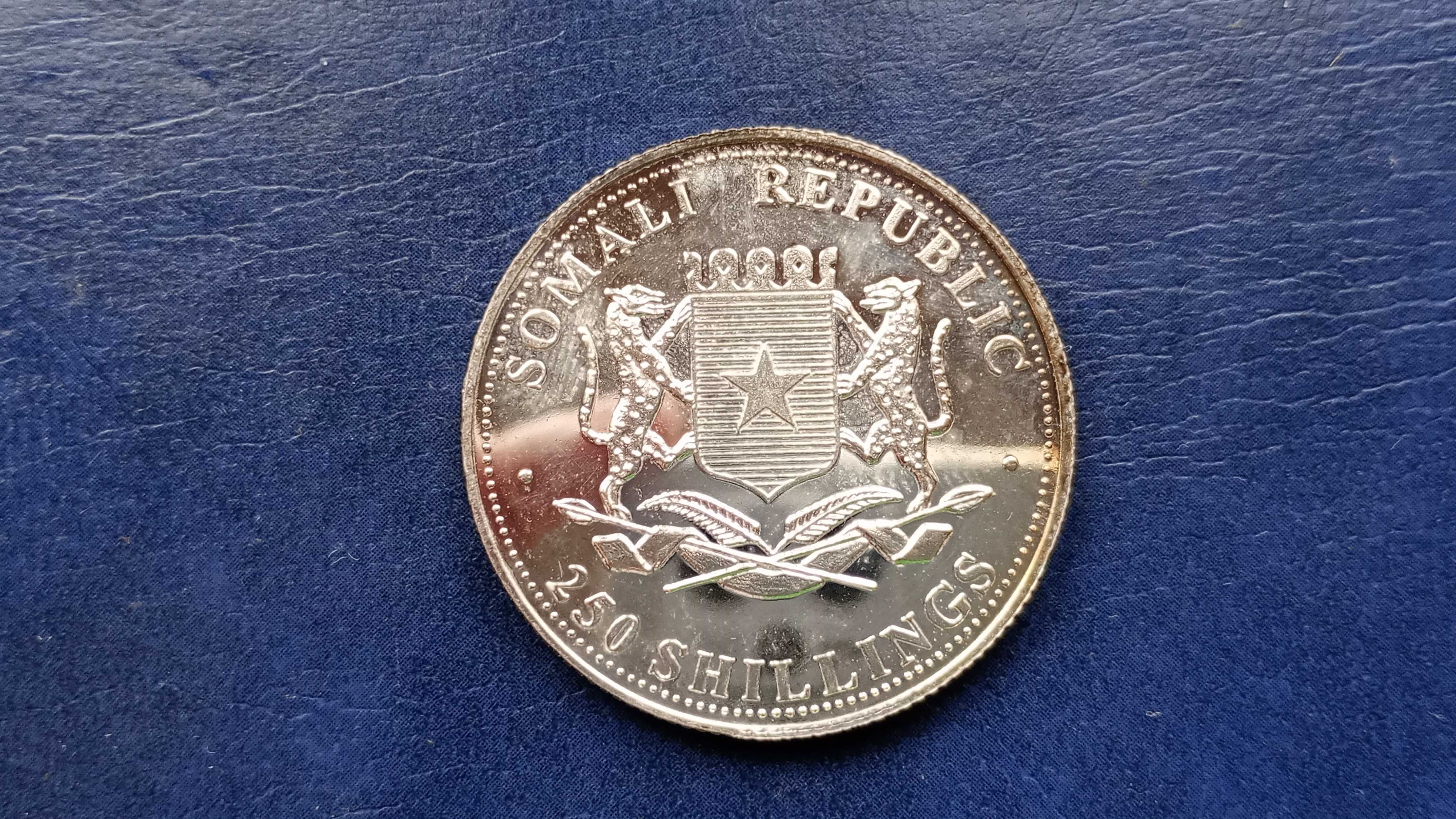 Stare monety 250 szyling 2005 Somalia /1 posrebrzana