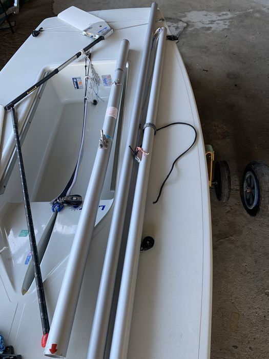 Barco/ vela ligeira Laser 4.7