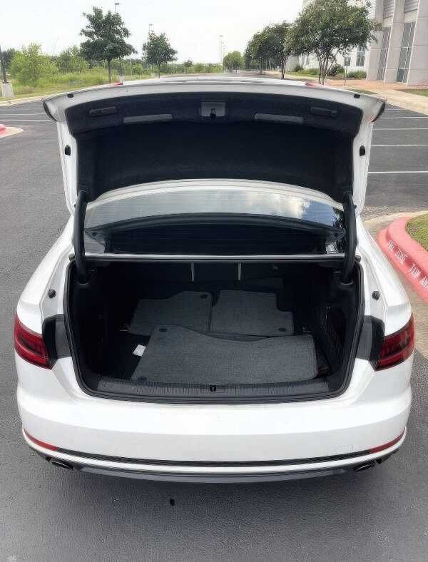 2018 Audi A4 2.0T ultra Premium