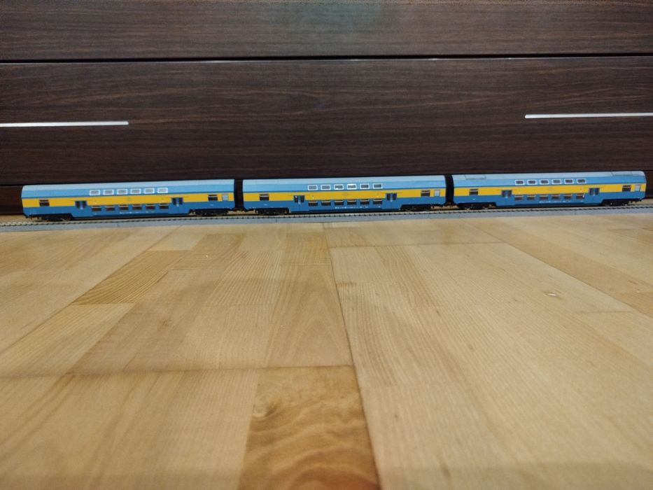 3 wagony piętrowe PKP - PIKO - Bohun - piętrusy - stan perfekcyjny