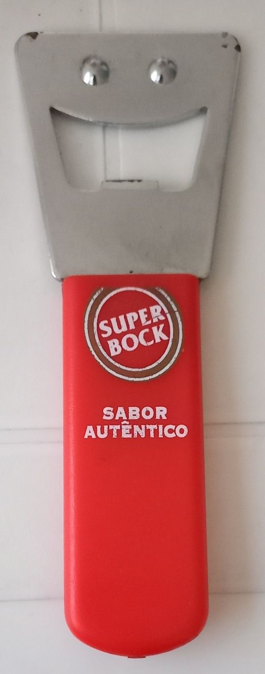 Abre cápsulas da Cerveja Super Bock