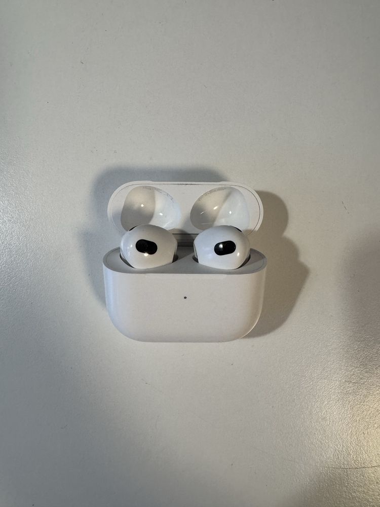AirPods 3 generacja