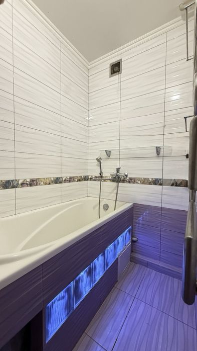 Продаж 2 к квартири 43,4 м.кв на Стрілецькій