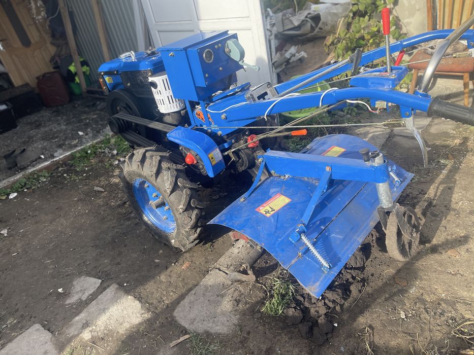 Продам Мотоблок ZUBR 12кс