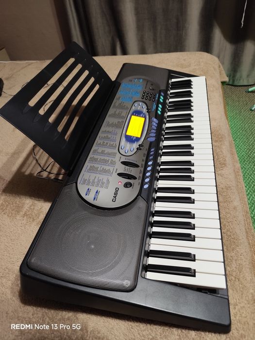 Синтезатор Casio CTK – 571 у гарному стані