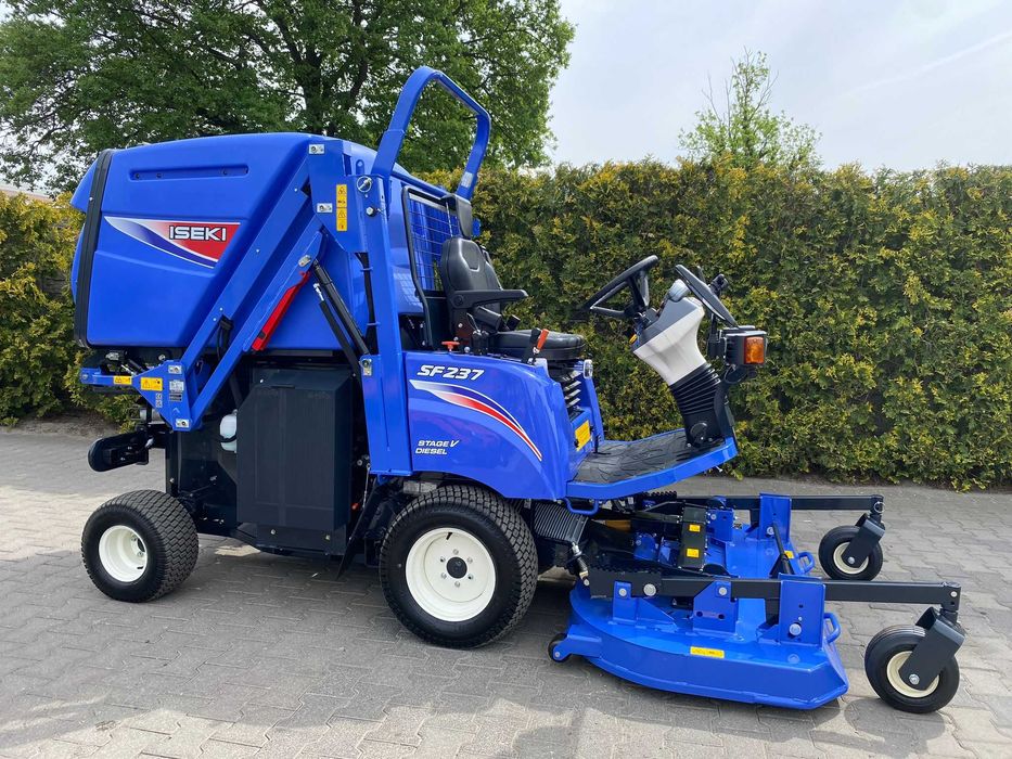 Kosiarka ISEKI SF 237 Idealna do pielęgnacji dużych terenów zielonych