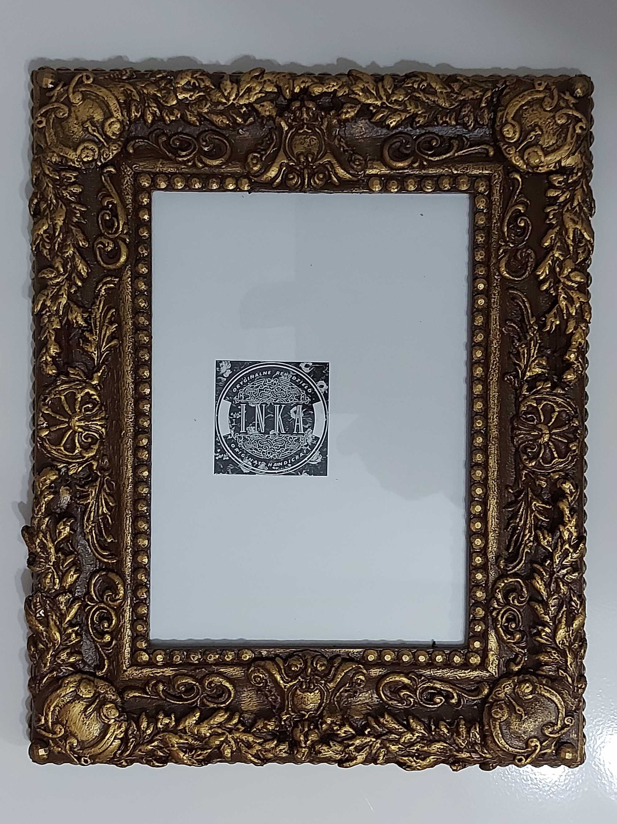 Ramka na zdjęcia , drewniana , oryginalna, ręcznie zdobiona