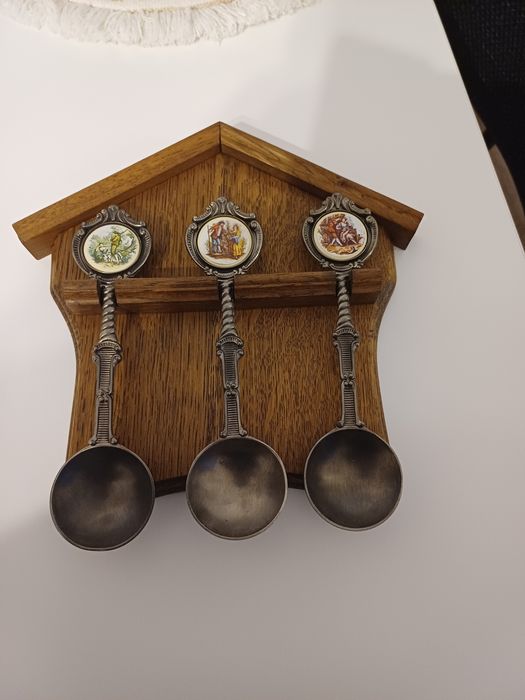 Stare łyżki z  cyny