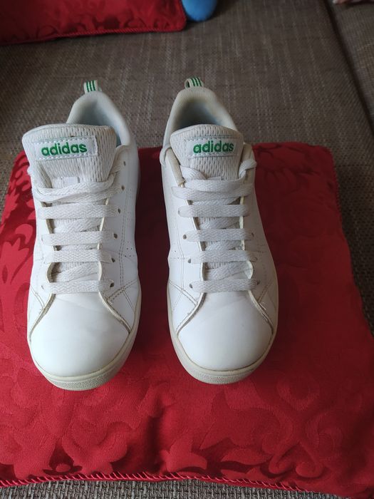 Buty Adidas Neo Comfort, roz 35/5 , białe sznurowane.