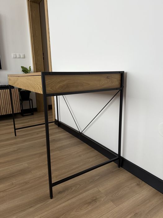 Biurko w stylu loftowym