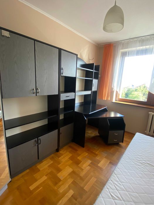 zestaw mebli młodzieżowych – biurko + regały + kontener