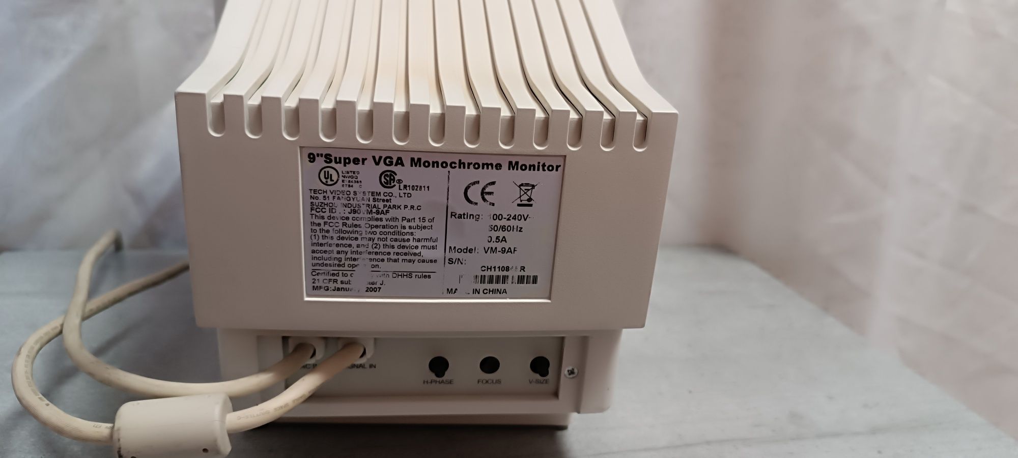 Monitor retro TVS 9" Super VGA Monochrome – uszkodzony, kolekcjonerski