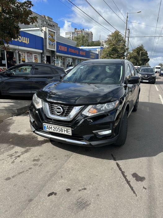 Продам чудовий Нисан Рог 2017