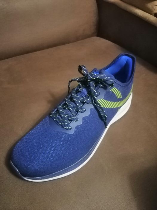 Чоловічі кросівки великого розміру