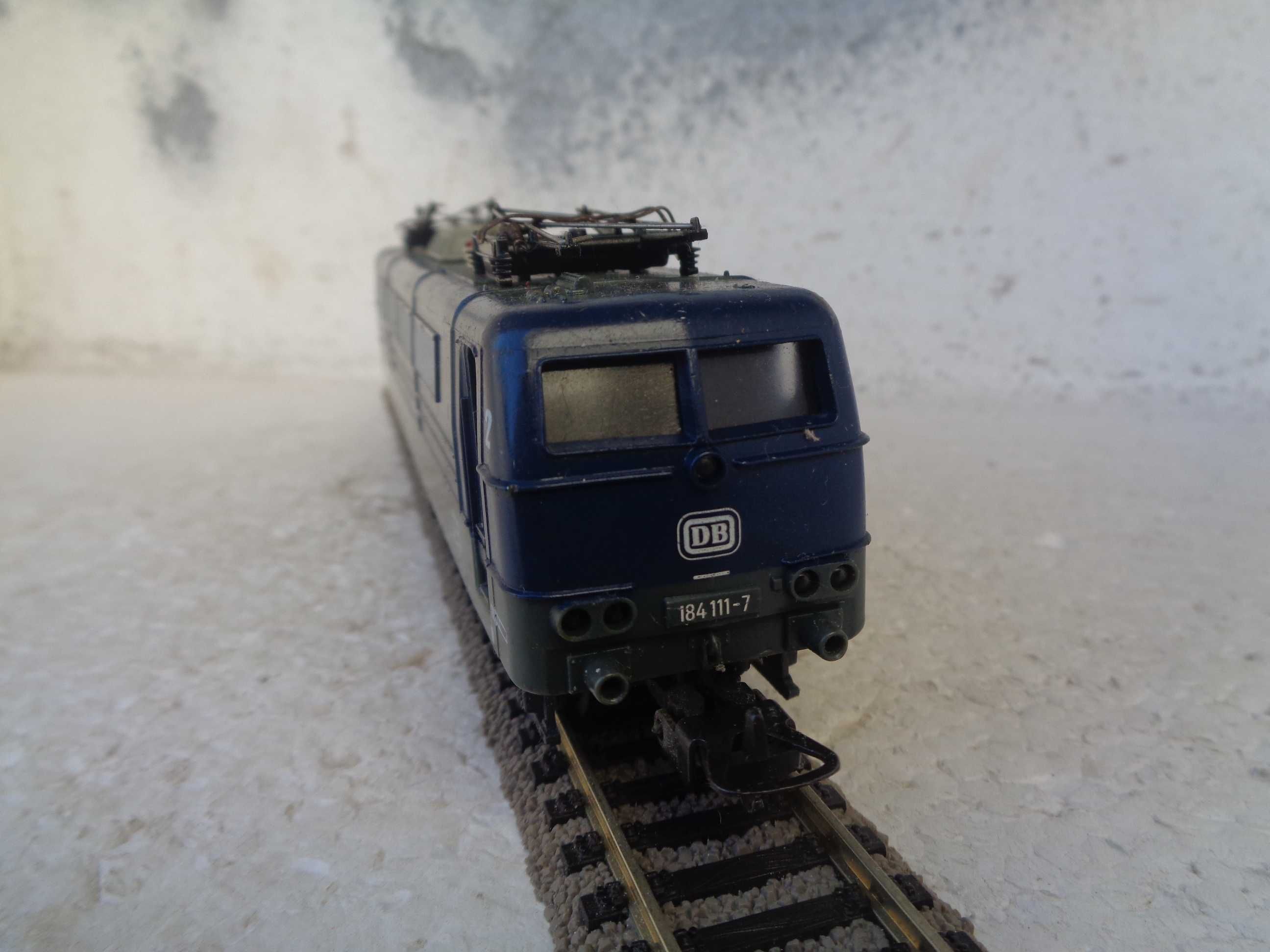 1:87 LIMA Locomotiva eletrica da DB E 184 comboio