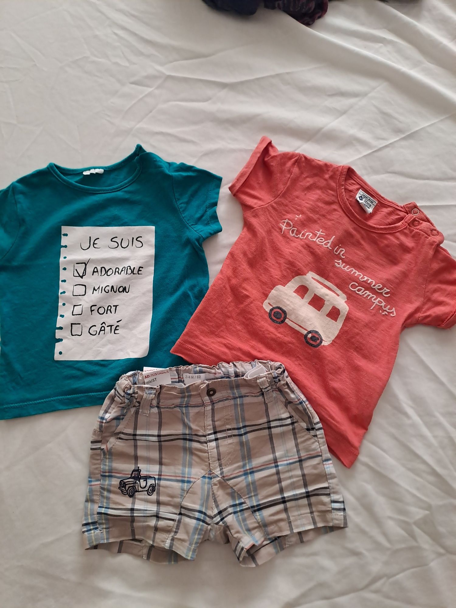 Conjunto 2 T-shirts + calção 3-6 M