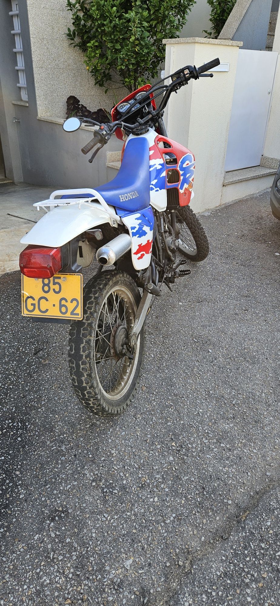 Honda CRM 50 como nova